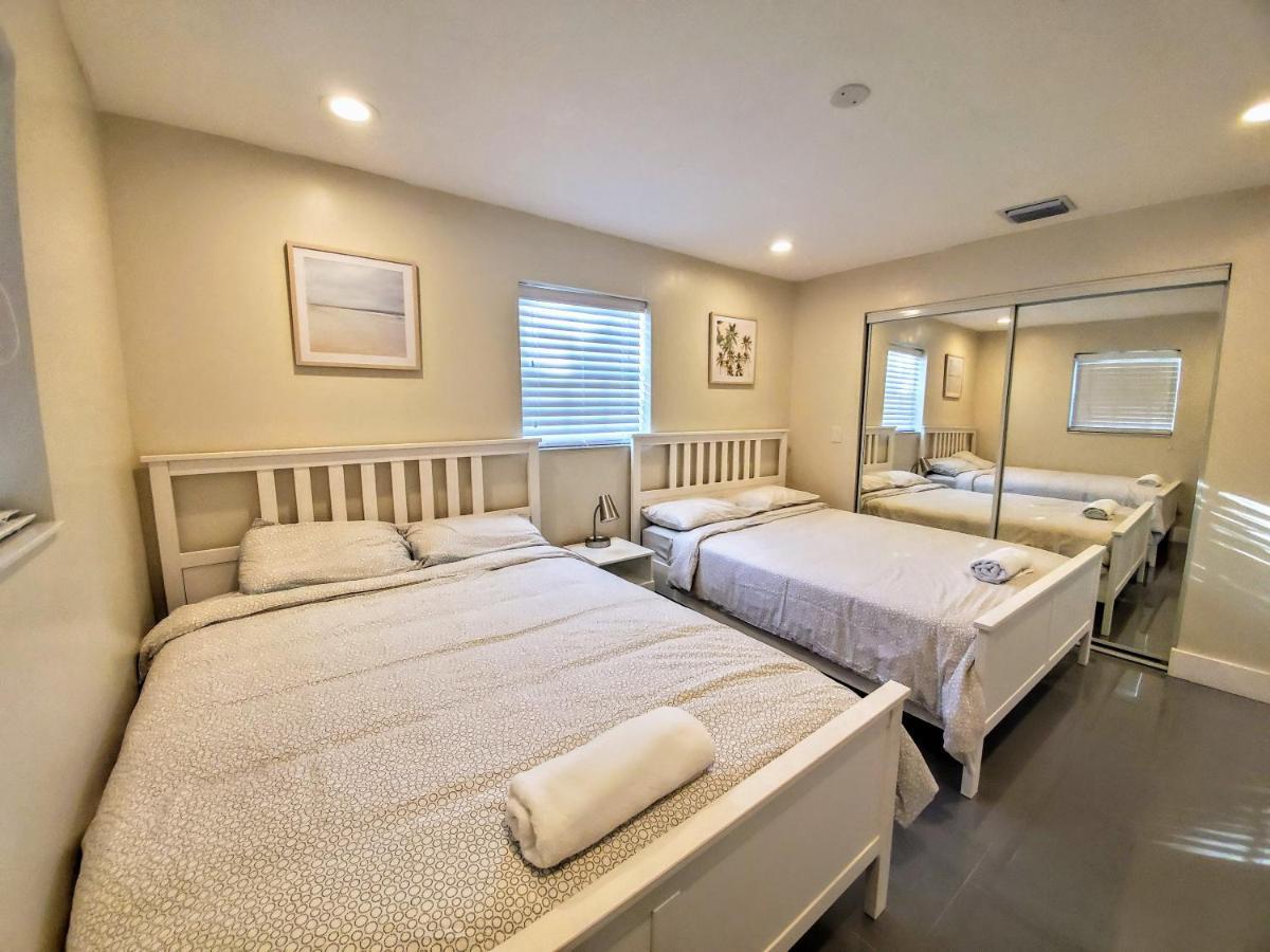 Lakefront Vacation Home - Sleeps 8 Davie Exterior photo